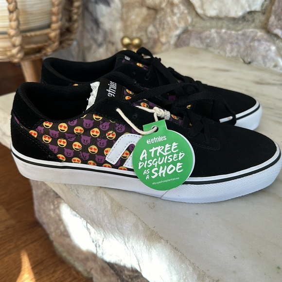 🆕 NWT ETNIES Calli-Vulc Sneakers - Picture 2 of 7